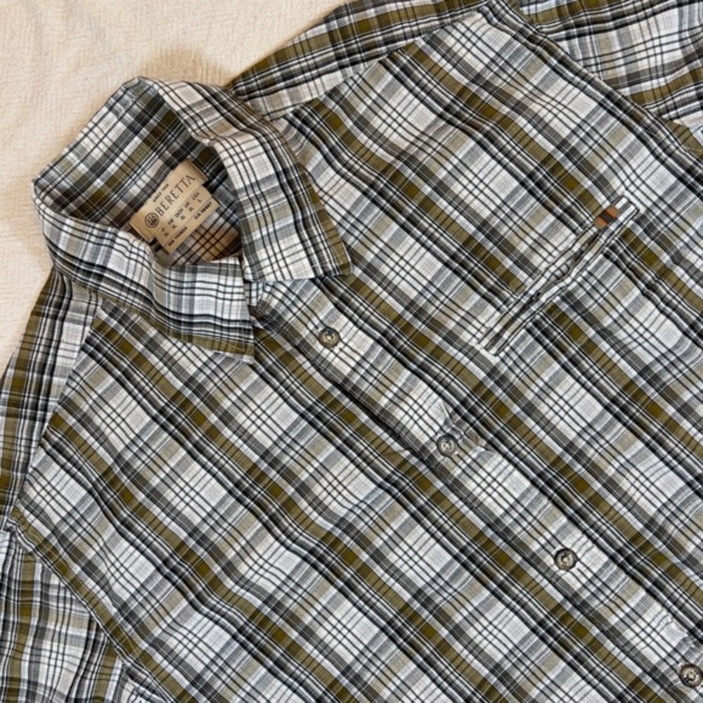 Beretta Mens Size Large Plaid Short Sleeve Button Up Shirt Casual Hunting‎